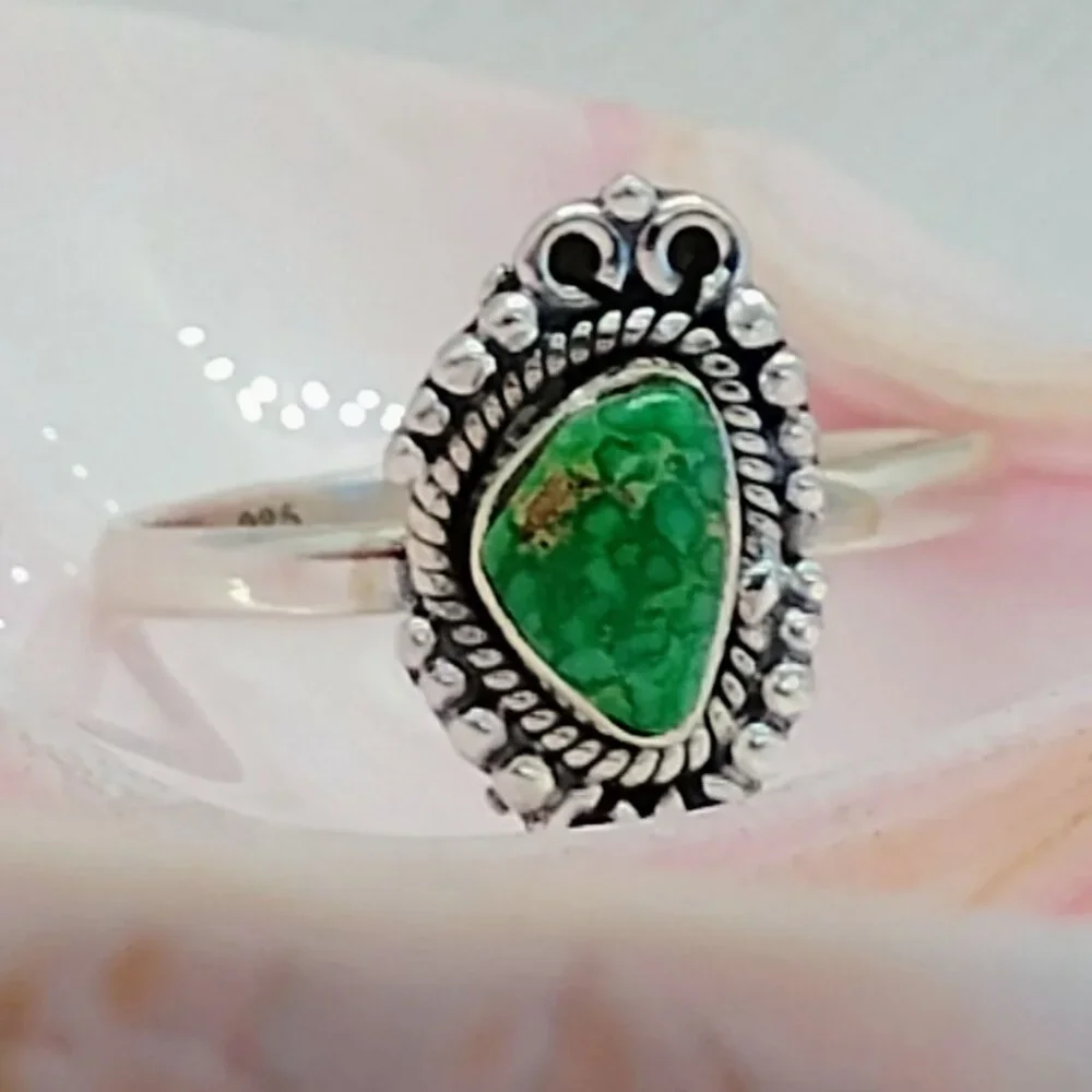 Green Emerald Valley Sterling Silver Ring Size 8.5 Southwest - Picture 2 of 8